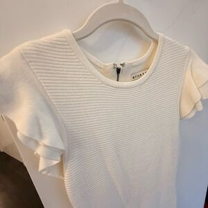 Alice + Olivia Off-White Ribbed Tee with Ruffle Sleeves